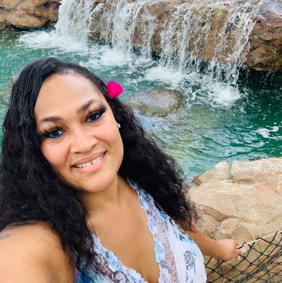 Meet your Posher, Stacey - Picture 1 of 1